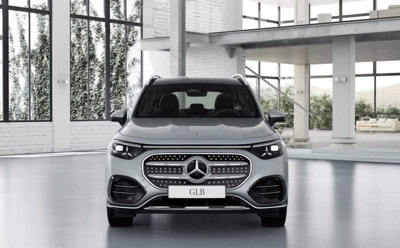 Mercedes-Benz GLB EQ nuova a Bergamo (2)