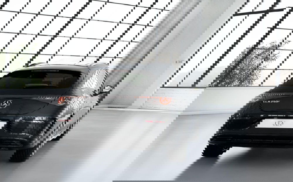 Mercedes-Benz CLA Shooting Brake nuova a Bergamo (4)