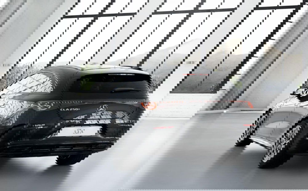 Mercedes-Benz CLA Shooting Brake nuova a Bergamo (5)