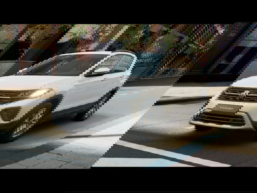 Volkswagen T-Cross nuova a Livorno