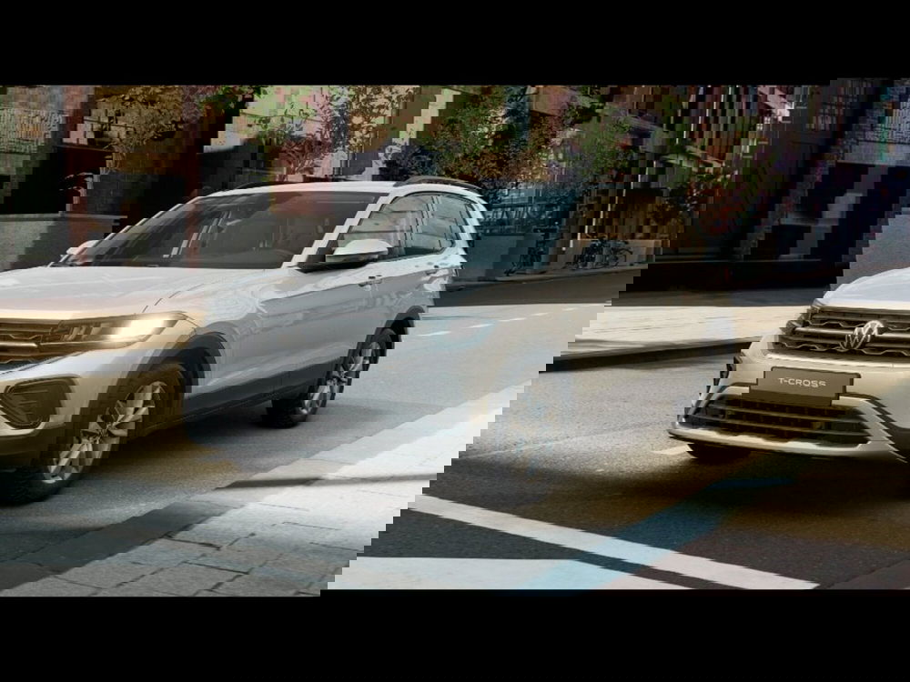 Volkswagen T-Cross nuova a Livorno