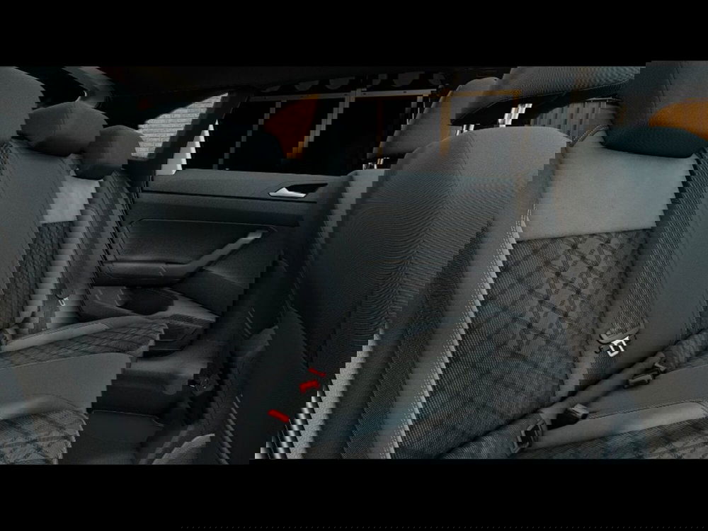 Volkswagen Taigo nuova a Livorno (8)