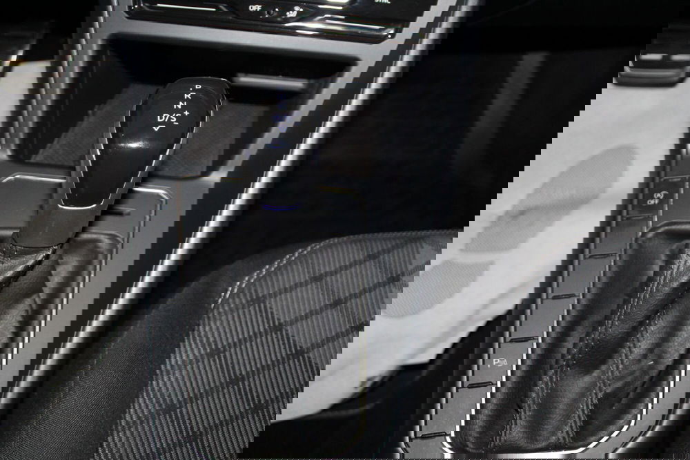 Volkswagen Taigo usata a Cremona (14)