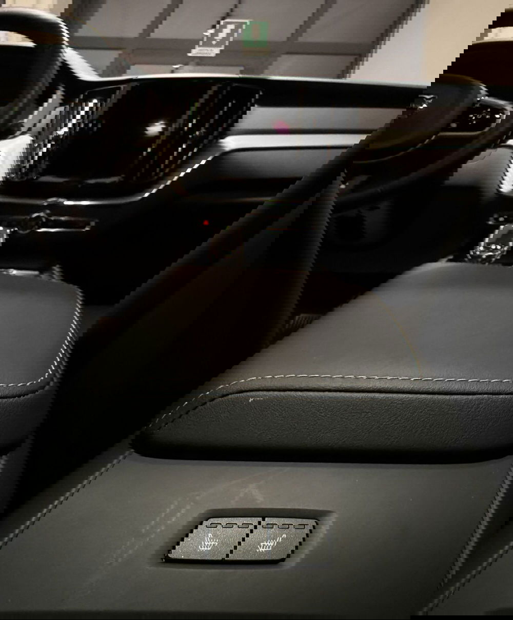 Volvo XC60 usata a Parma (12)