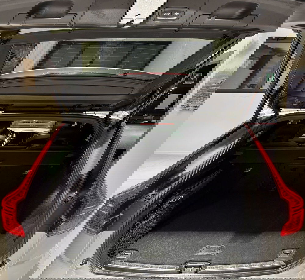 Volvo XC60 usata a Parma (13)