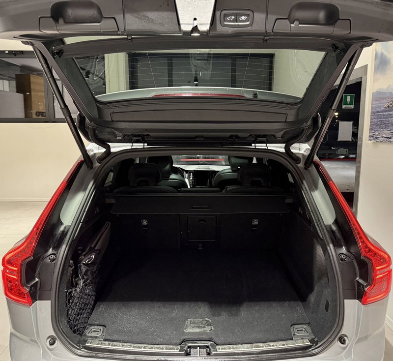 Volvo XC60 usata a Parma (13)