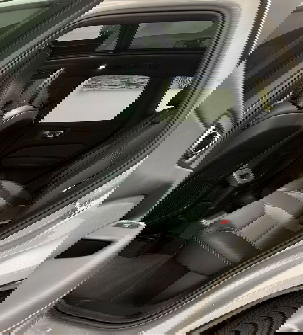 Volvo XC60 usata a Parma (6)