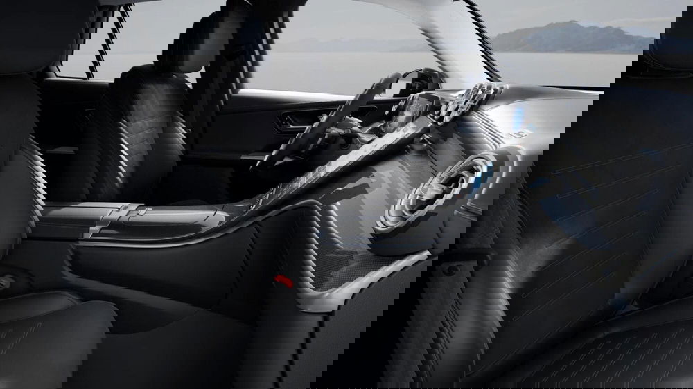 Mercedes-Benz GLC SUV nuova a Milano (7)