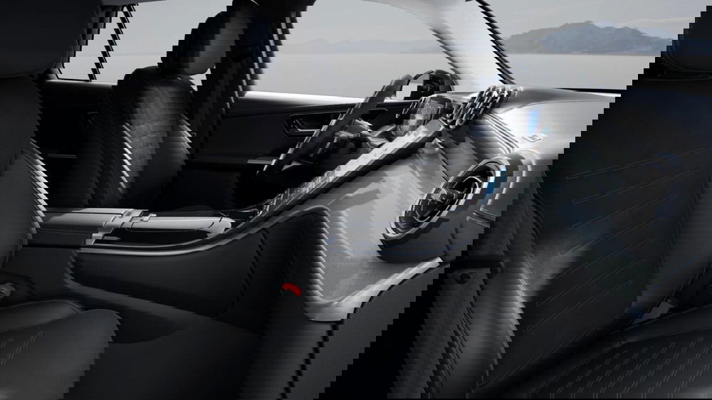 Mercedes-Benz GLC SUV nuova a Milano (5)