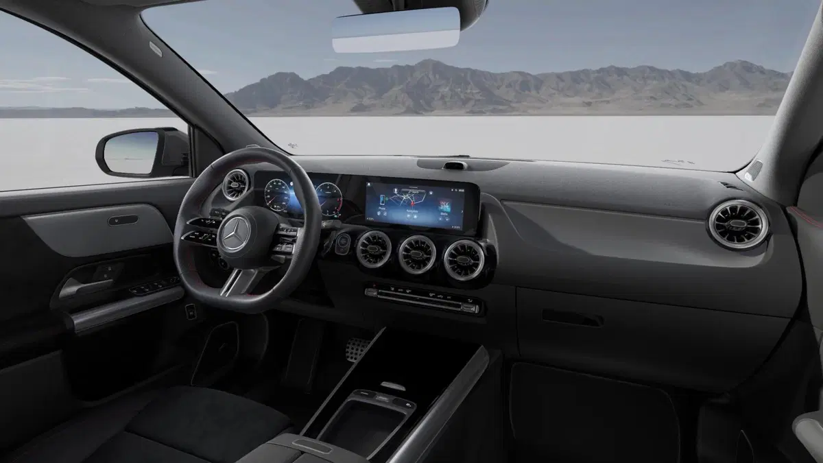 Mercedes-Benz GLA SUV nuova a Milano (5)