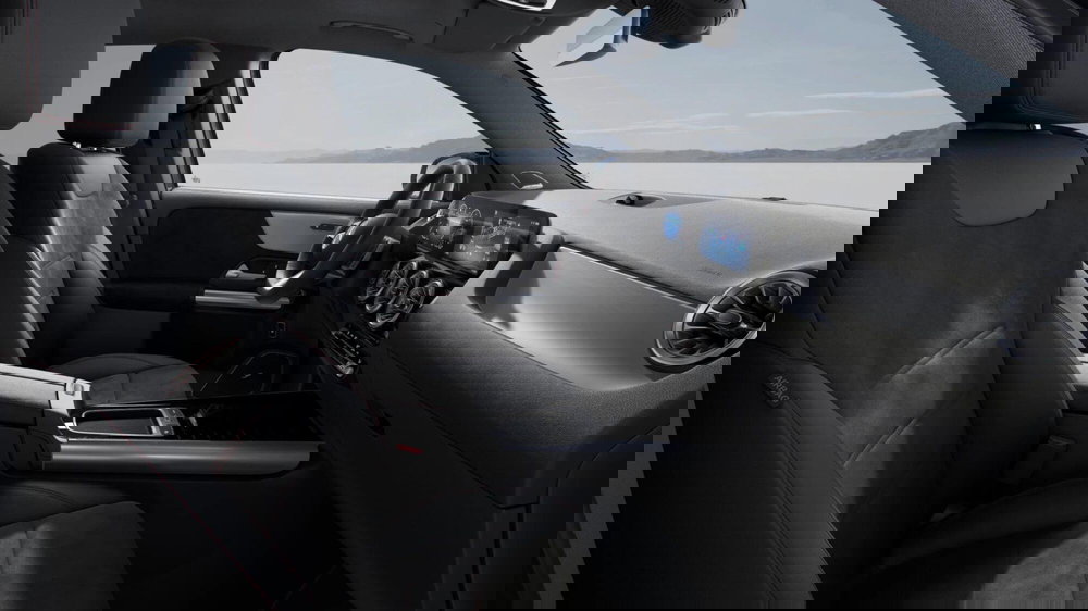 Mercedes-Benz GLA SUV nuova a Milano (7)