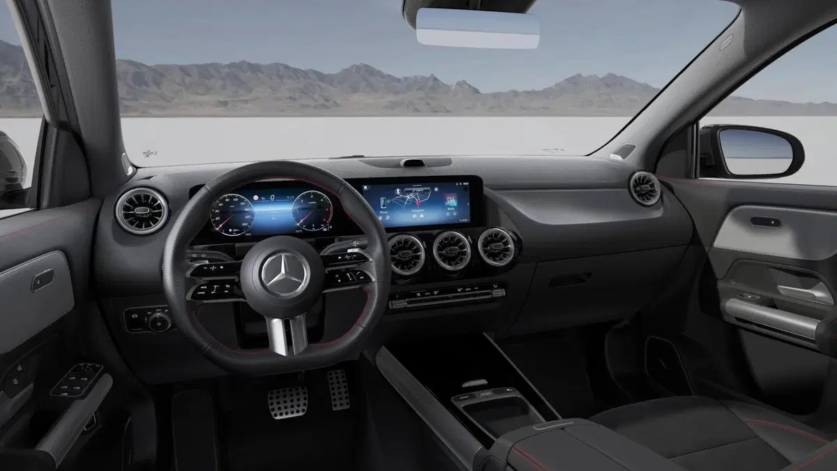 Mercedes-Benz GLA SUV nuova a Milano (8)