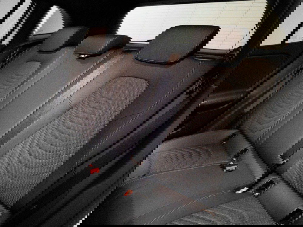 Mercedes-Benz GLA SUV nuova a Macerata (12)