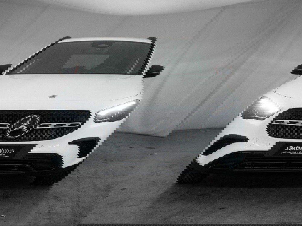 Mercedes-Benz GLA SUV nuova a Macerata (5)