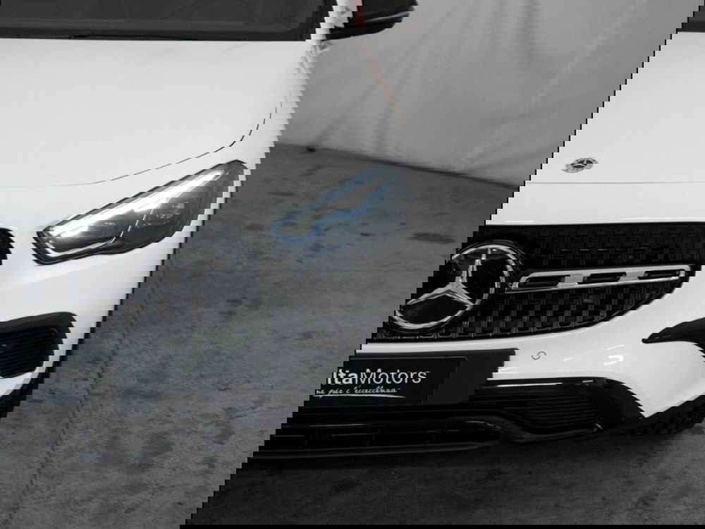 Mercedes-Benz GLA SUV nuova a Macerata (6)