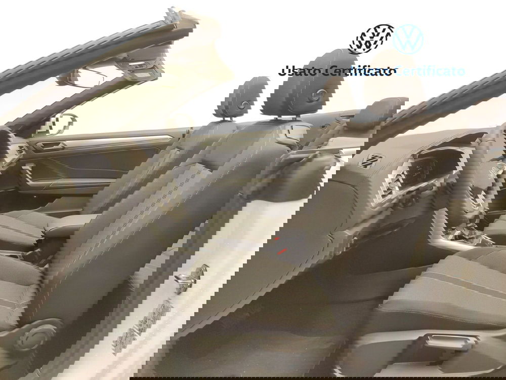 Volkswagen T-Roc Cabrio nuova a Avellino (18)