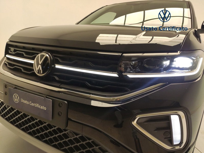 Volkswagen T-Cross nuova a Avellino (16)
