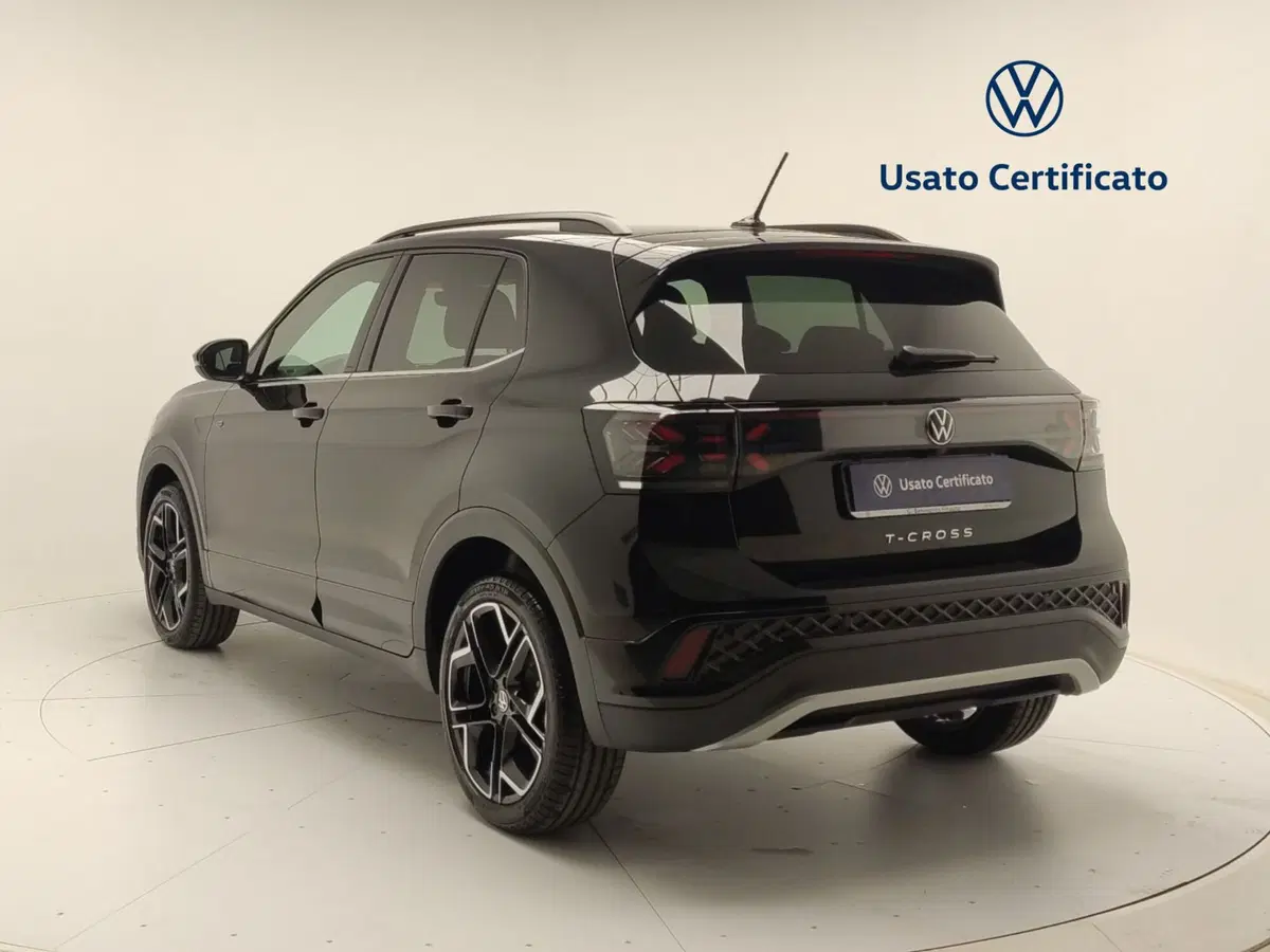 Volkswagen T-Cross nuova a Avellino (9)