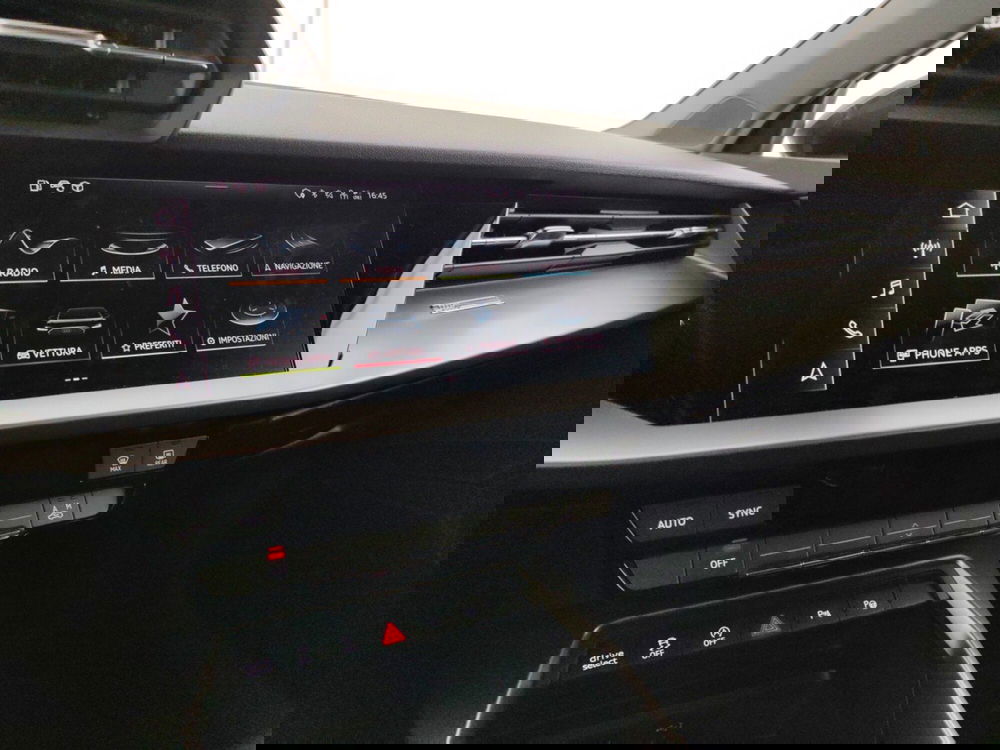 Audi A3 Sedan usata a Massa-Carrara (12)