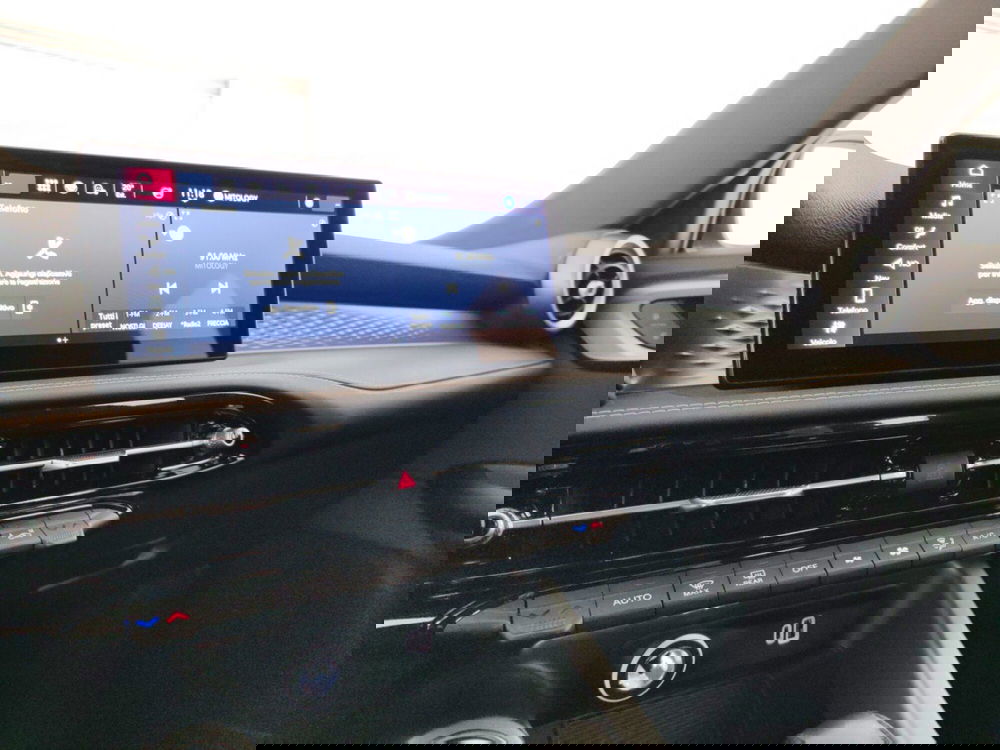 Alfa Romeo Tonale usata a Massa-Carrara (12)