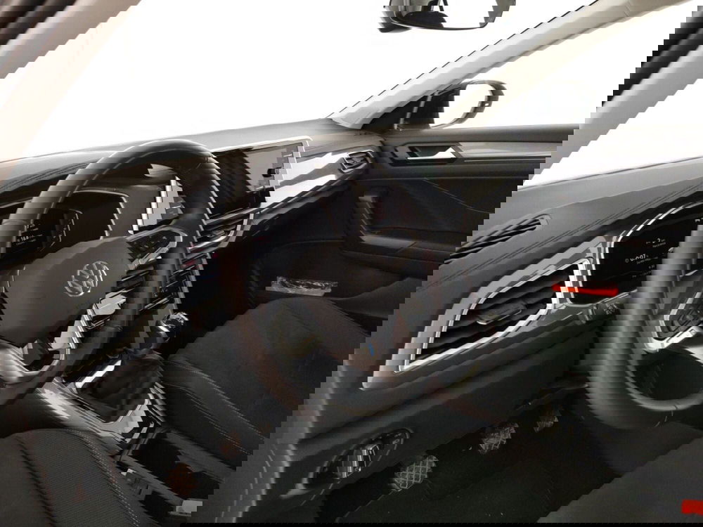 Volkswagen T-Roc usata a Massa-Carrara (8)