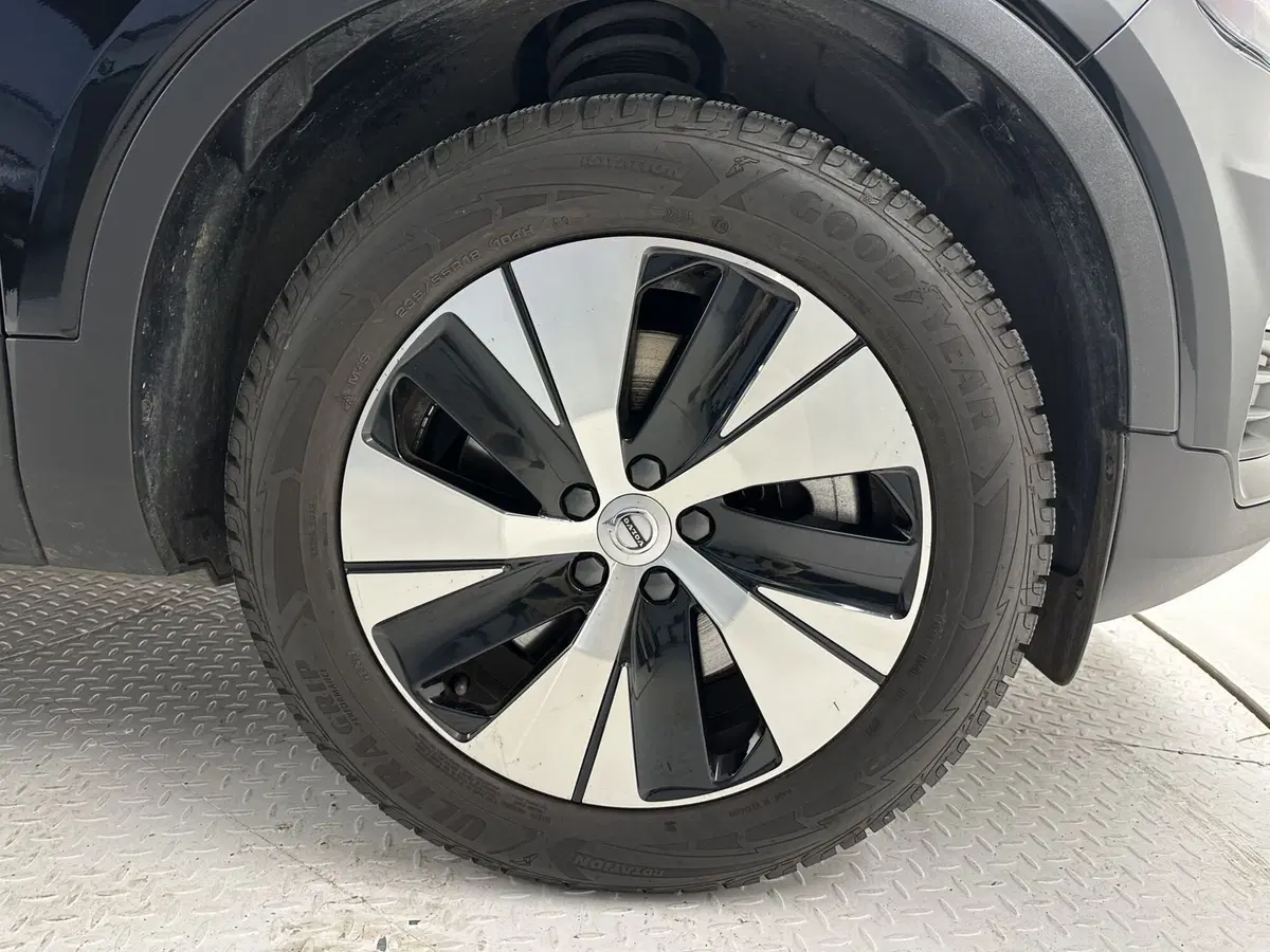Volvo XC40 usata a Bergamo (8)