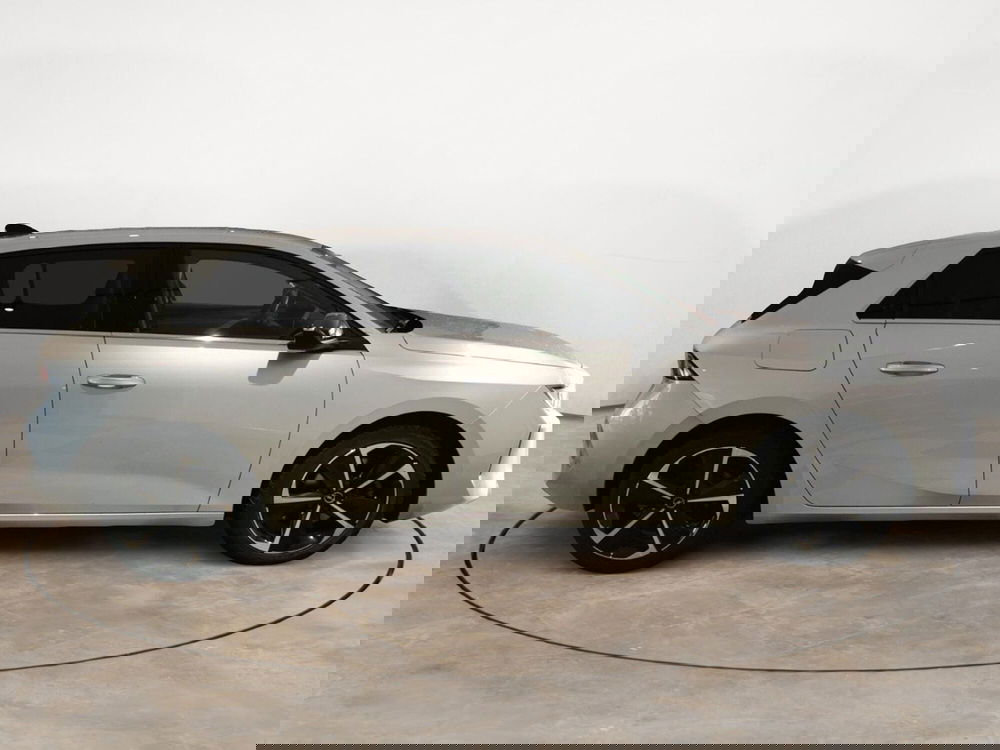 Opel Astra usata a Taranto (4)