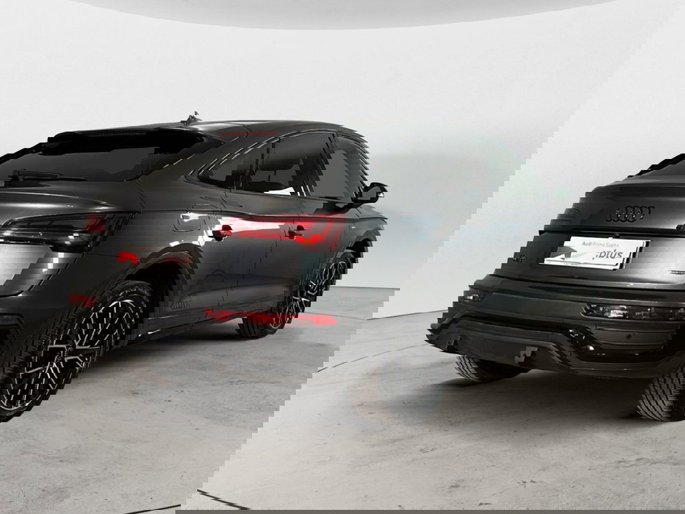 Audi Q4 Sportback usata a Napoli (4)