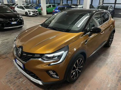 Renault Captur Full Hybrid E-Tech 145 CV Intens del 2022 usata a Milano