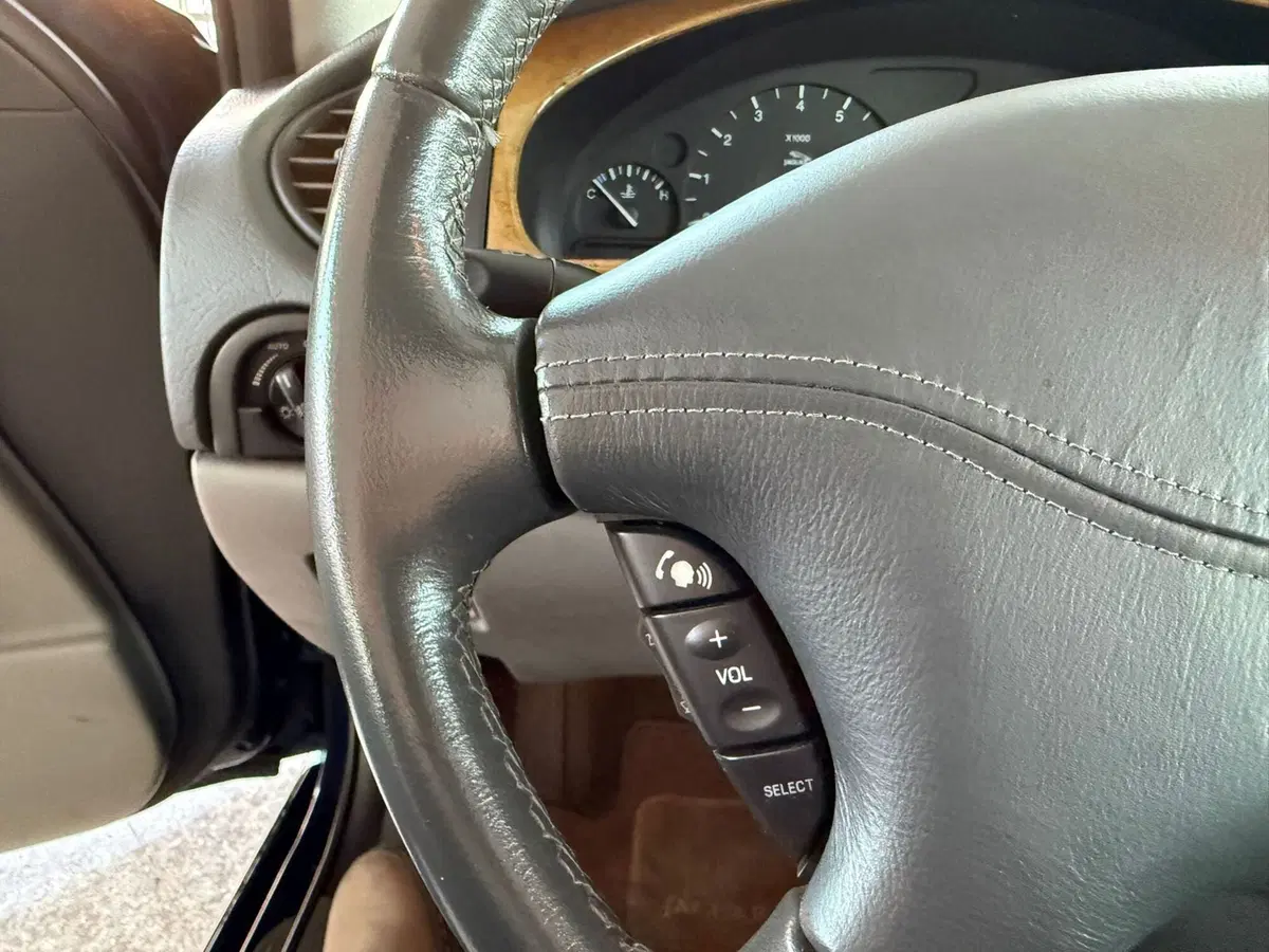 Jaguar S-Type usata a Brescia (13)