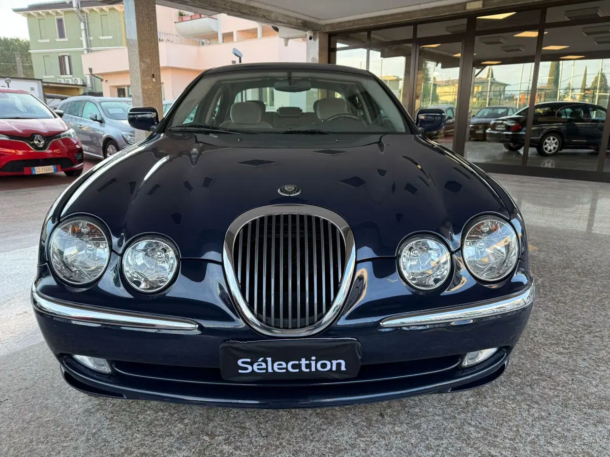 Jaguar S-Type usata a Brescia (2)