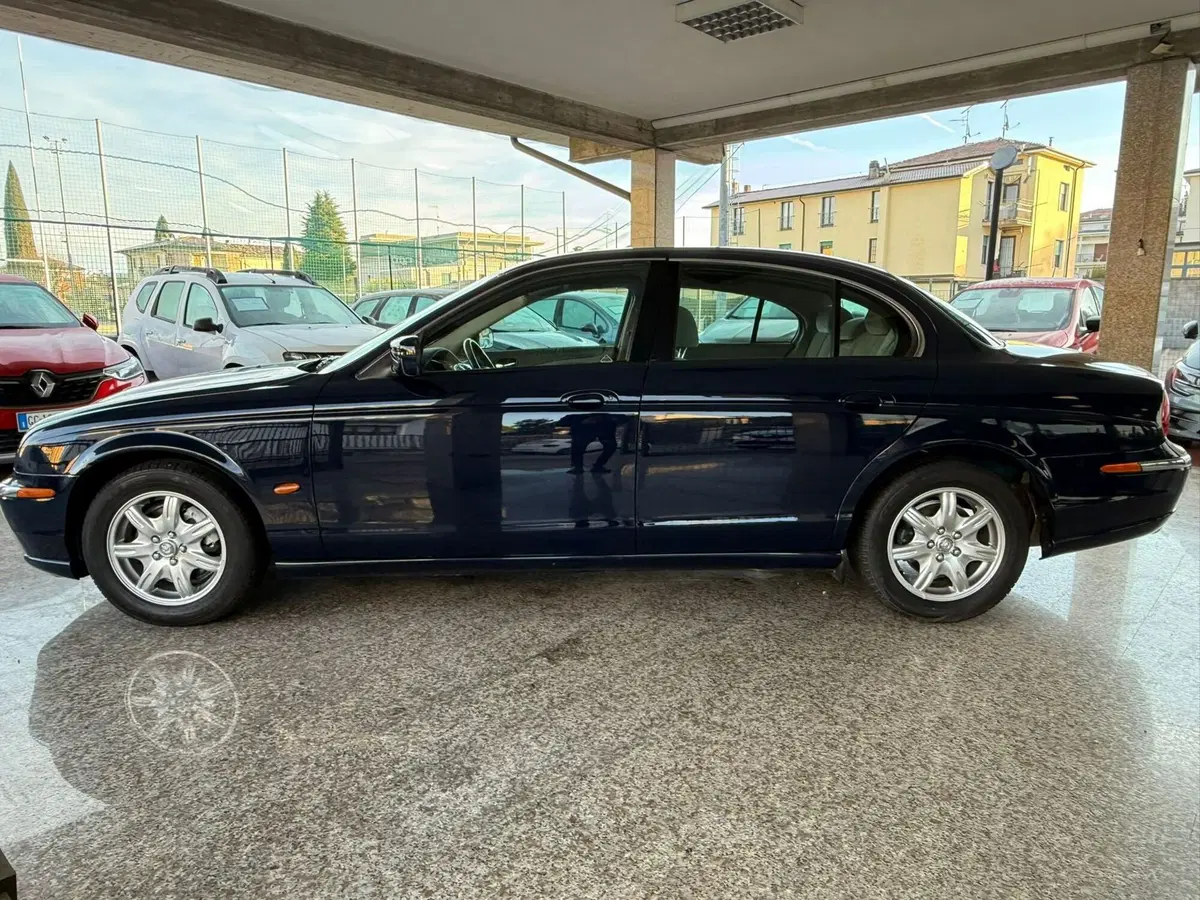 Jaguar S-Type usata a Brescia (3)