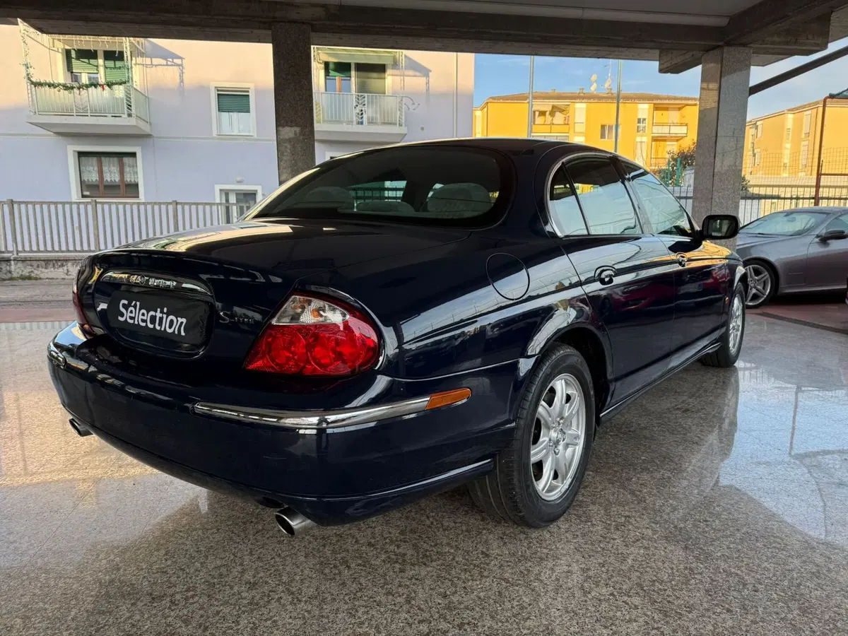 Jaguar S-Type usata a Brescia (4)