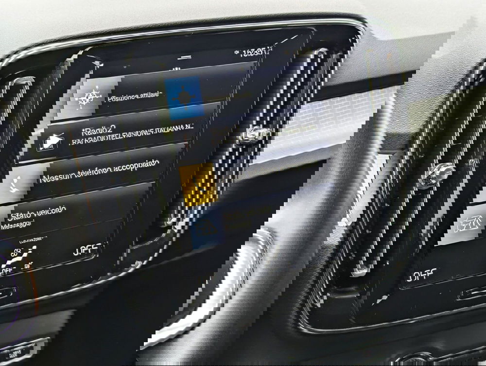 VOLVO Veicoli Commerciali XC40 usata a Pescara (12)