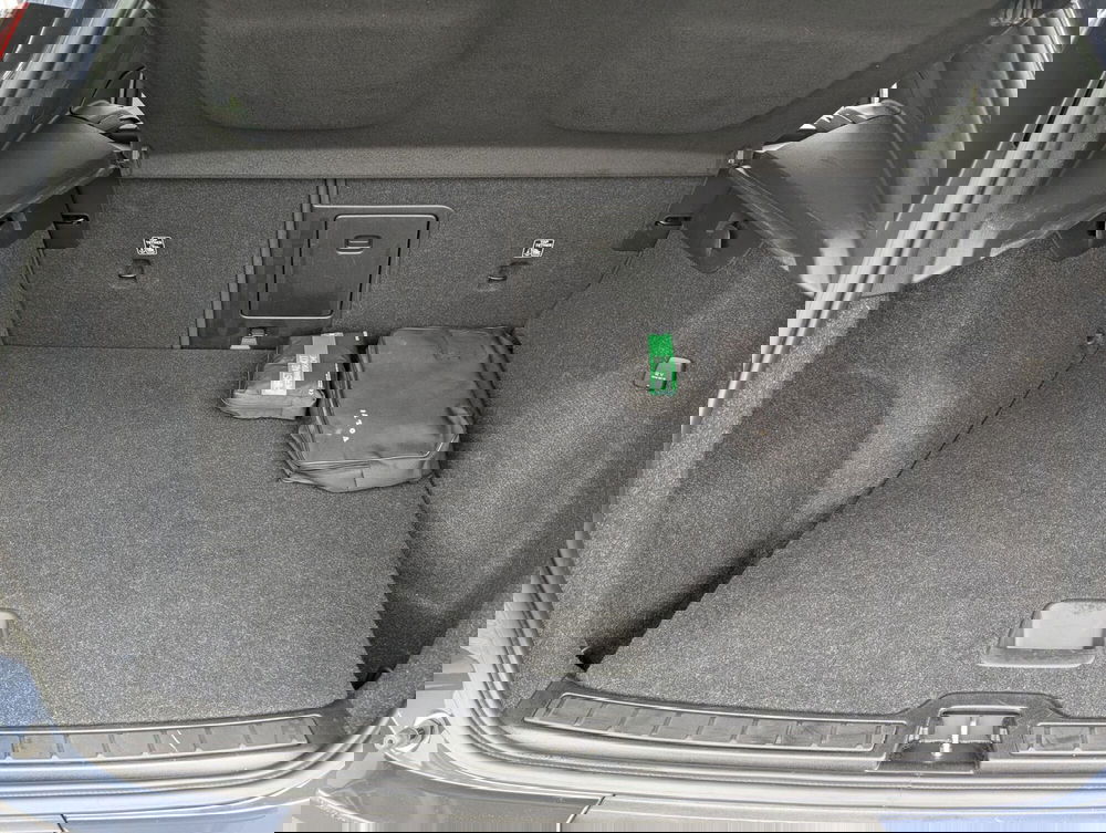 VOLVO Veicoli Commerciali XC40 usata a Pescara (15)