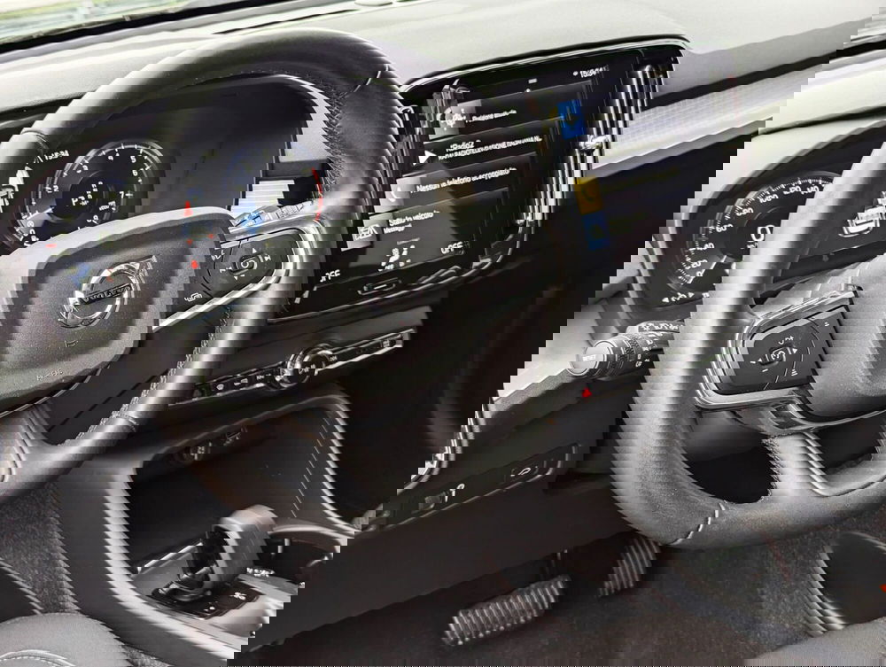 VOLVO Veicoli Commerciali XC40 usata a Pescara (7)