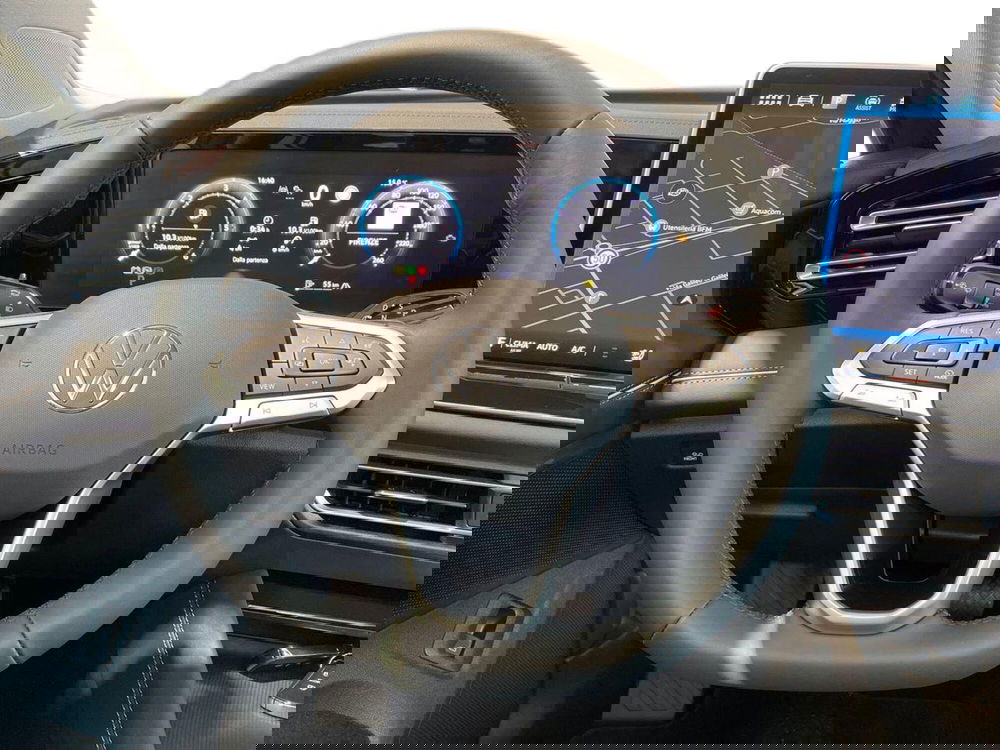 Volkswagen Tiguan nuova a Pistoia (10)