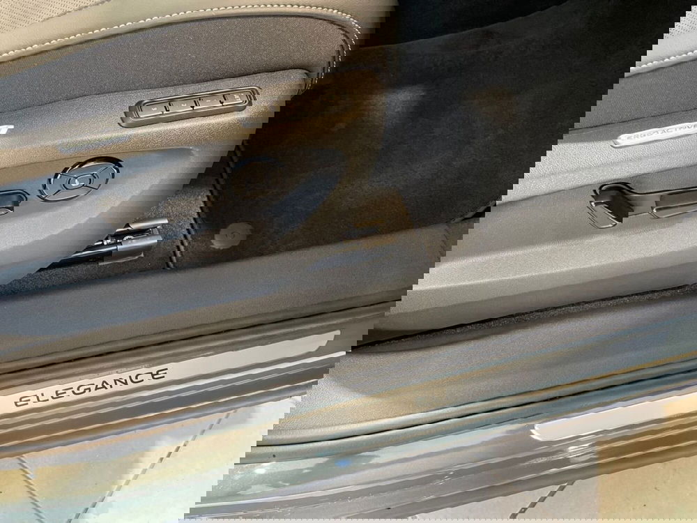 Volkswagen Tiguan nuova a Pistoia (17)