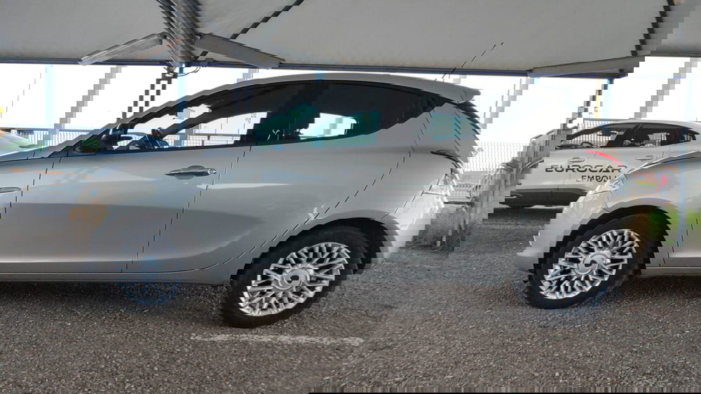 Lancia Ypsilon usata a Firenze (3)