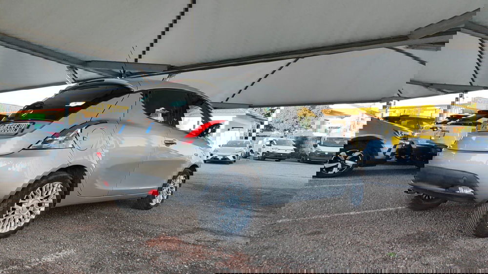 Lancia Ypsilon usata a Firenze (9)