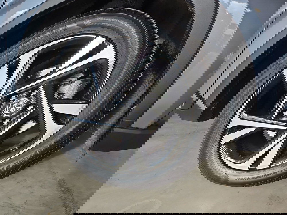 Toyota Toyota C-HR usata a Vicenza (12)