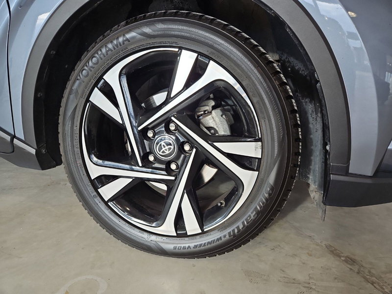 Toyota Toyota C-HR usata a Vicenza (12)