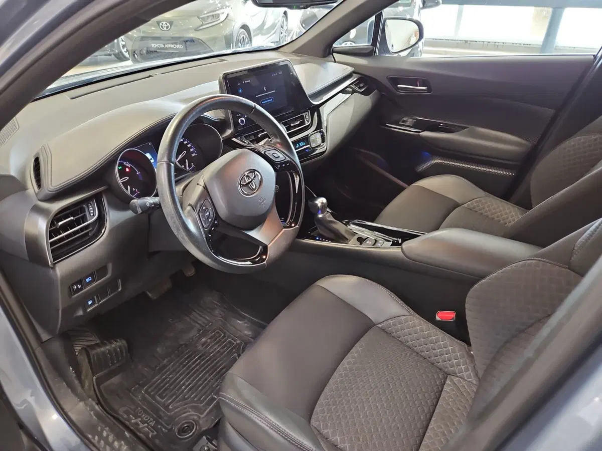 Toyota Toyota C-HR usata a Vicenza (6)