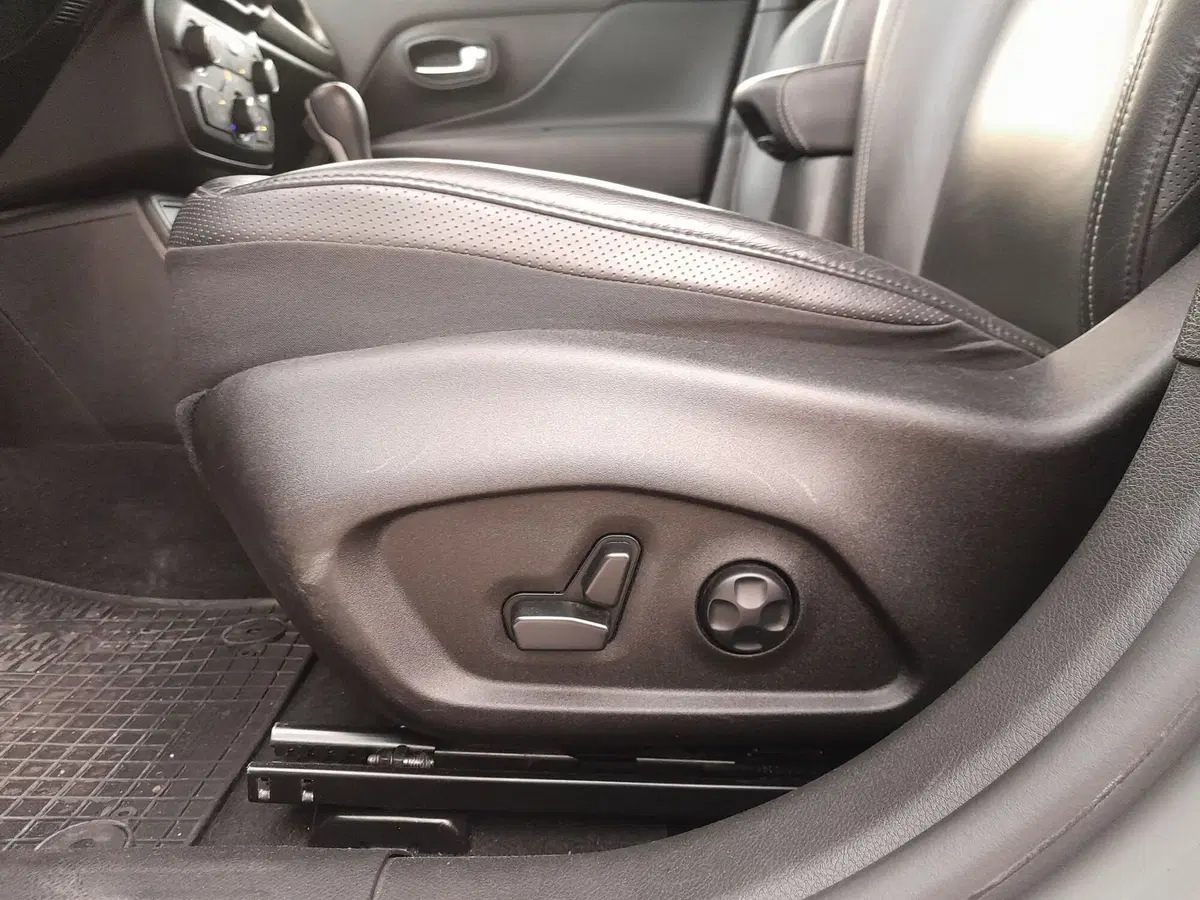 Jeep Renegade usata a Ancona (16)