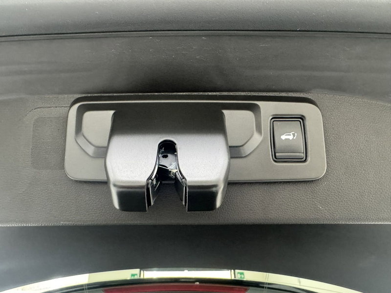 Renault Austral usata a Verbano Cusio Ossola (18)