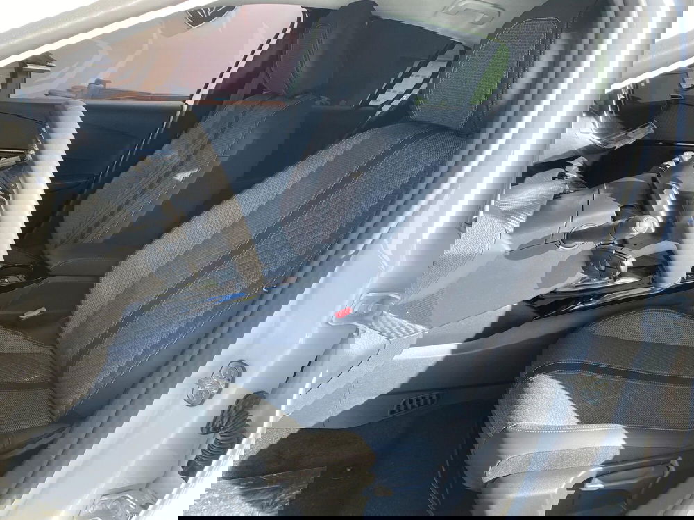 Peugeot 208 nuova a Milano (10)