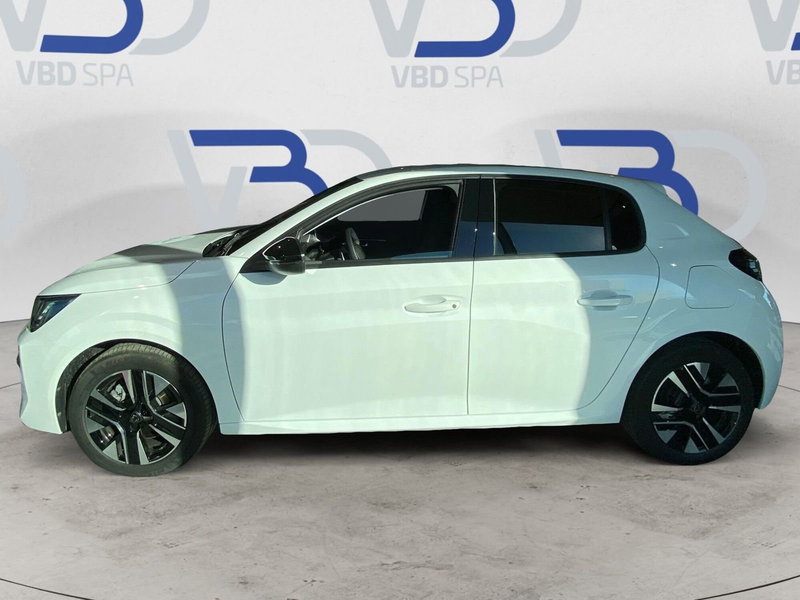 Peugeot 208 nuova a Milano (2)