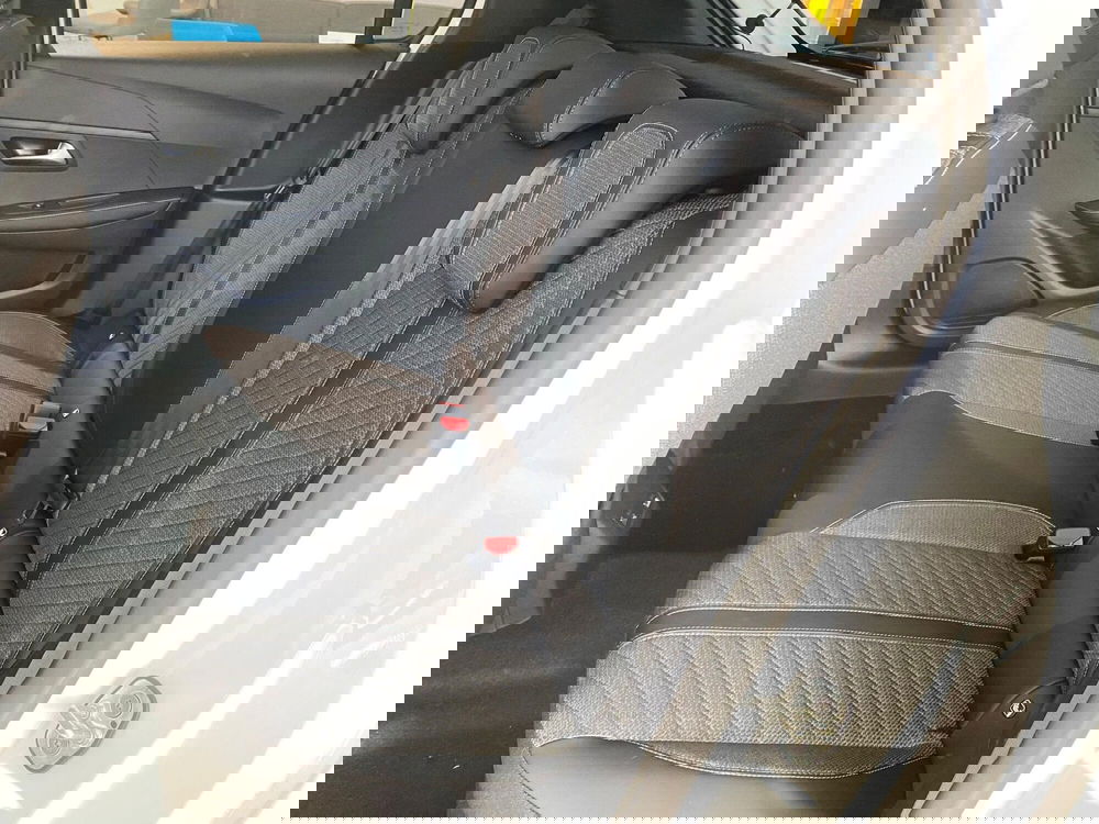 Peugeot 208 nuova a Milano (20)