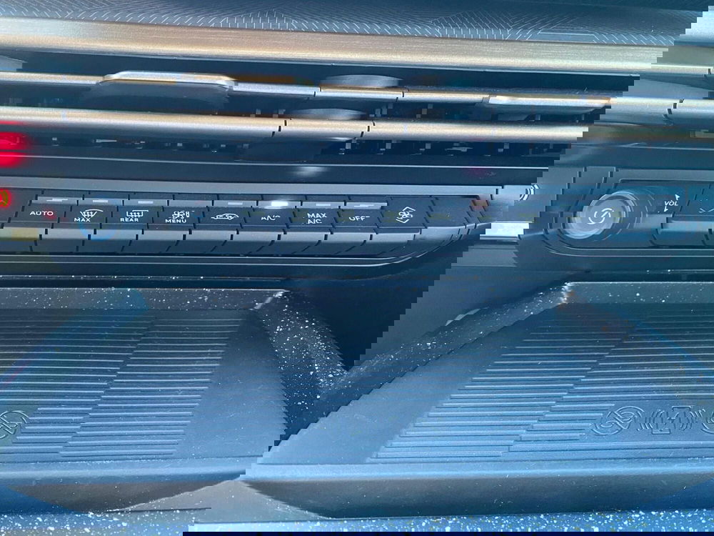 Lancia Ypsilon usata a Milano (17)