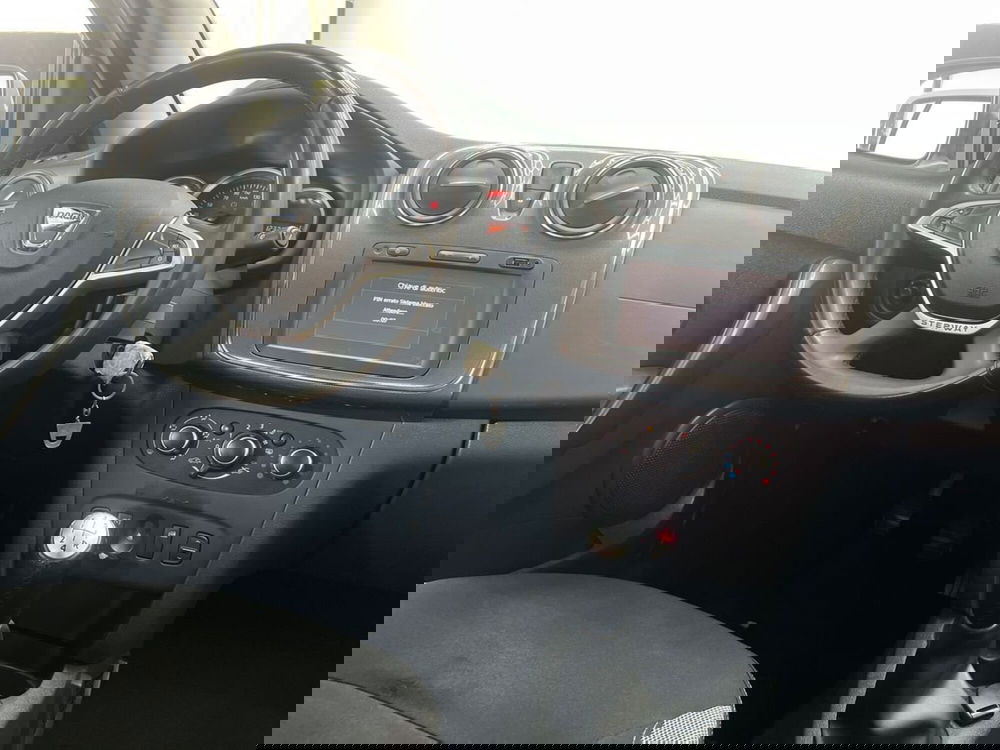 Dacia Sandero usata a Roma (10)